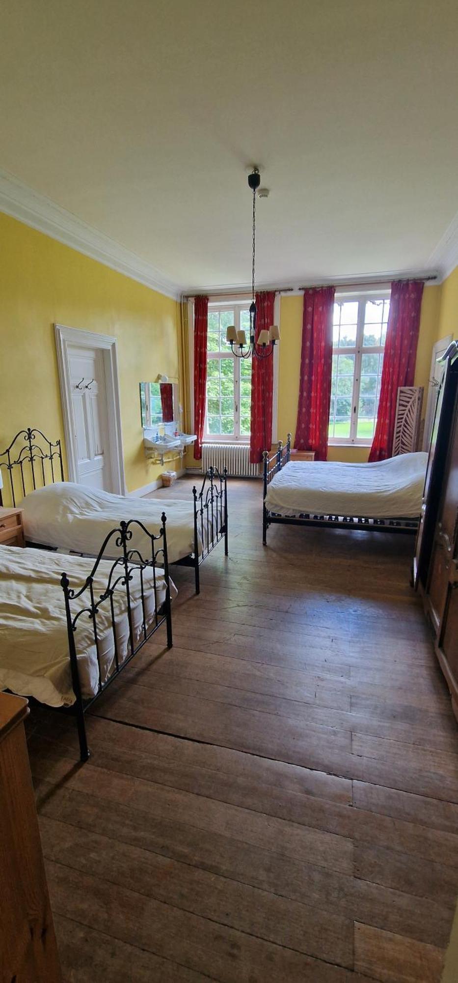 Le Petit Chateau De Blier Villa Érezée Екстериор снимка